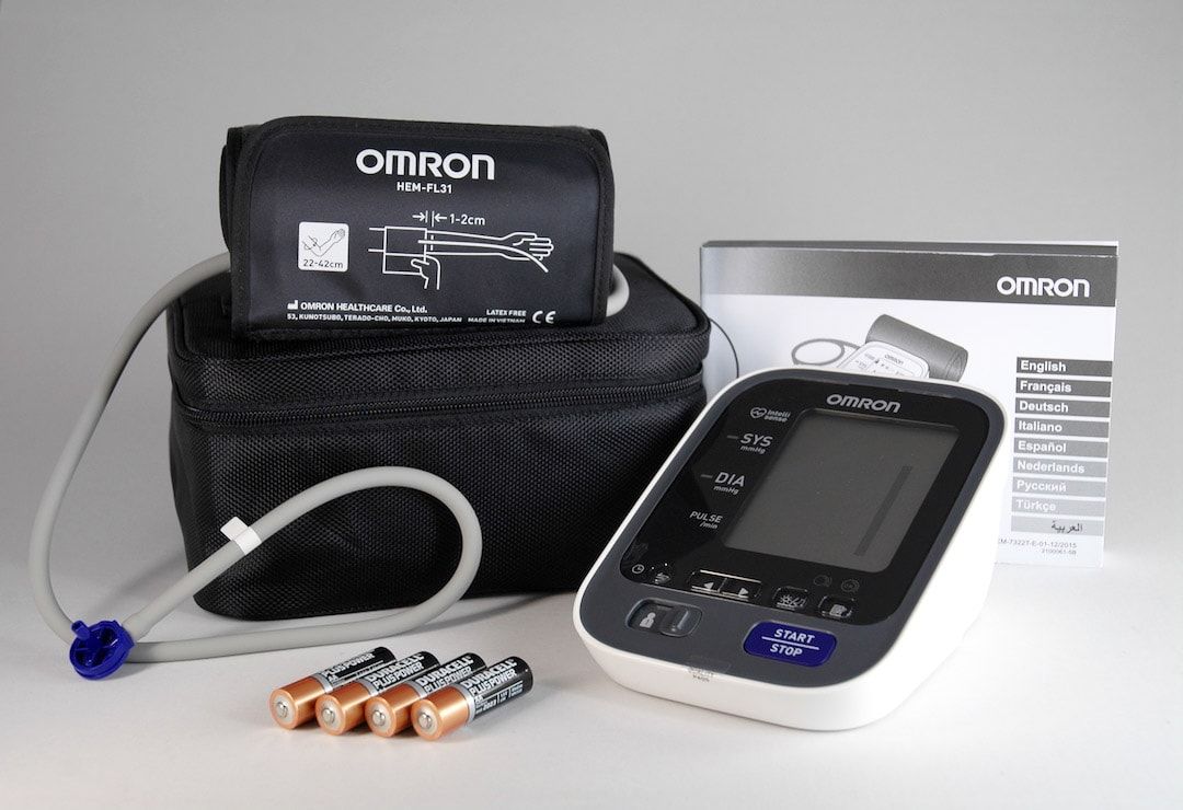 Misuratore di pressione digitale da braccio Omron M7 a 69,85 €
